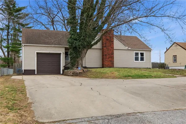 $225,000 | 6621 Woodson Road, Raytown, MO 64133