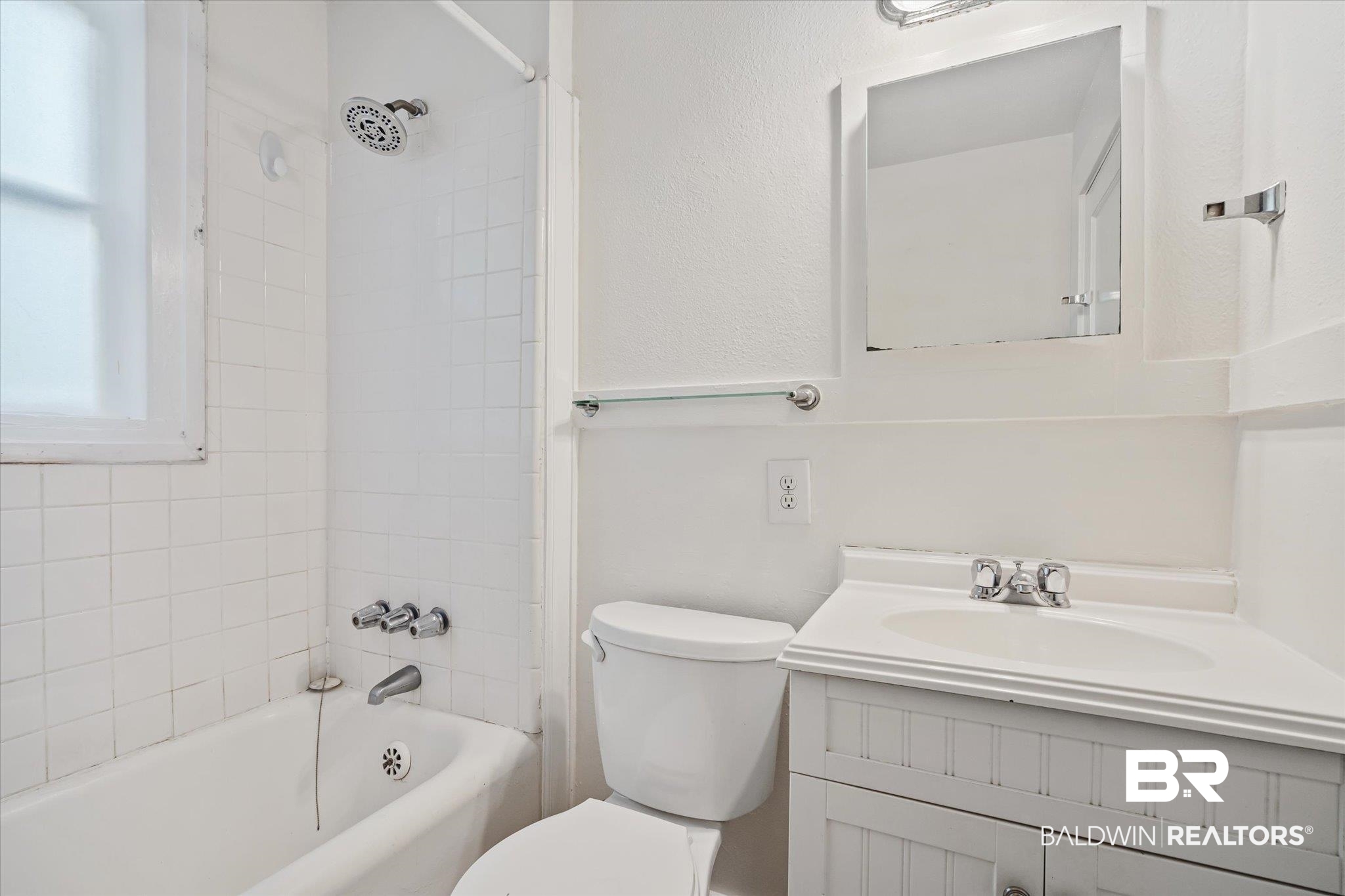 1159 Palmetto Street Mobile, AL 36604 - Photo 15 of 21 Full bathroom featuring vanity, tiled shower / bath, and toilet