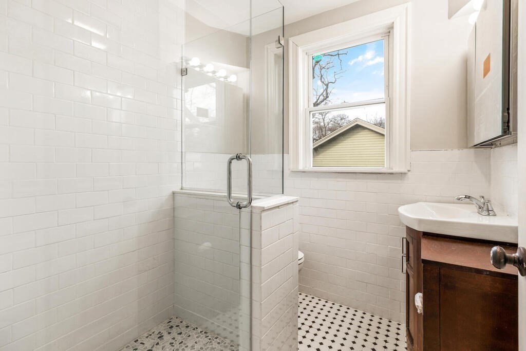 27 Ruskindale Road Boston, MA 02136 - Photo 18 of 20 Gallery Image 18