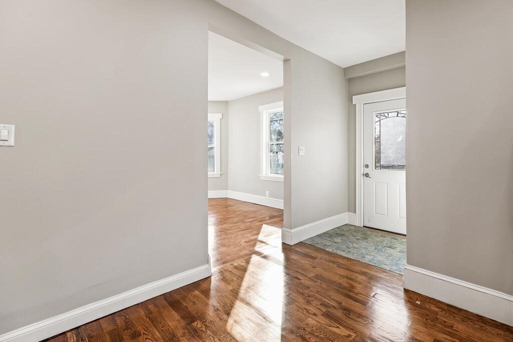 27 Ruskindale Road Boston, MA 02136 - Photo 4 of 20 Gallery Image 4