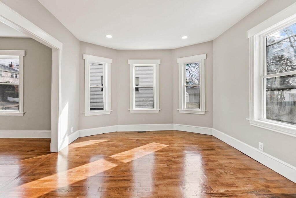 27 Ruskindale Road Boston, MA 02136 - Photo 9 of 20 Gallery Image 9