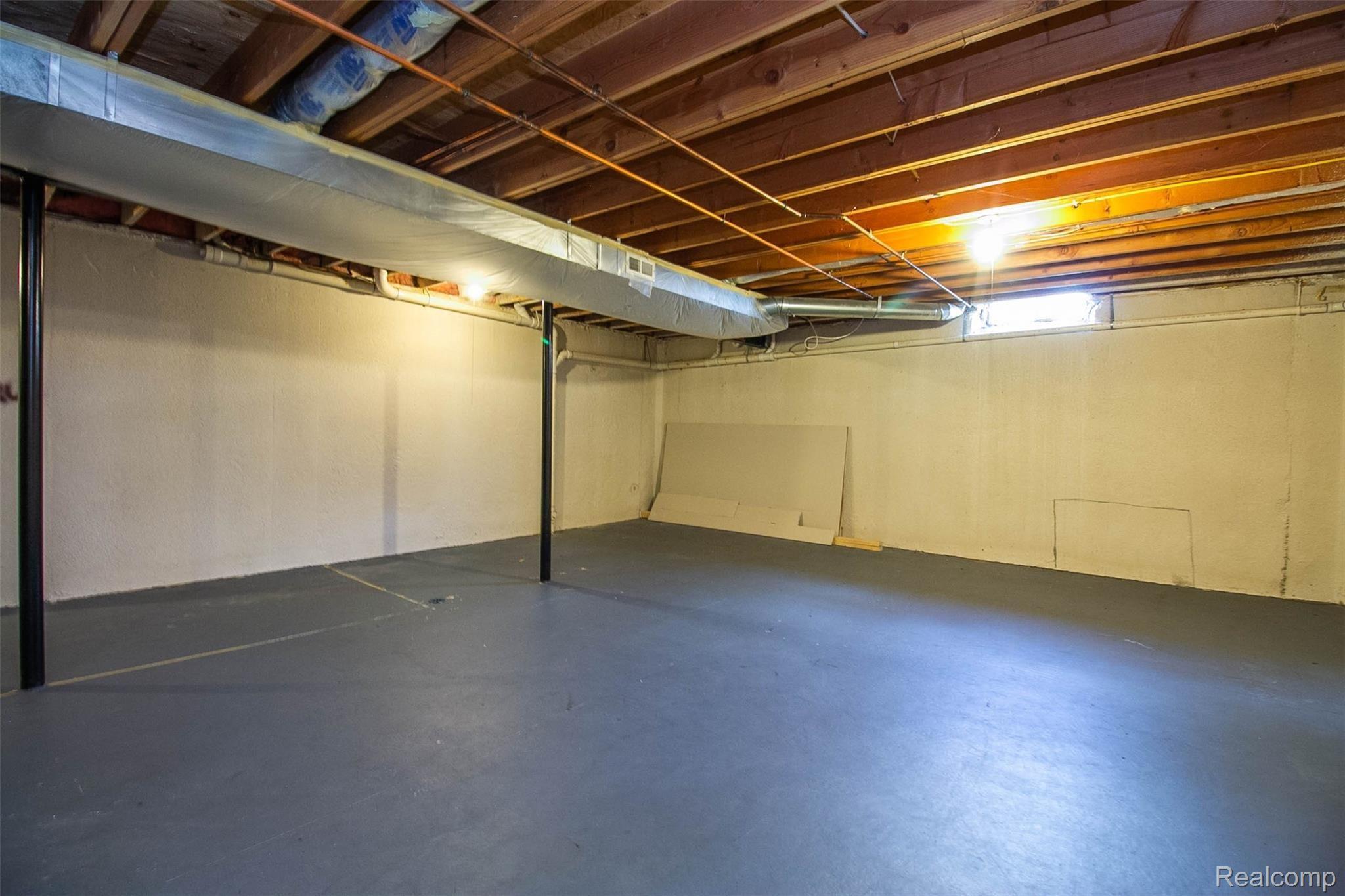 810 Loggers Circle Rochester, MI 48307 - Photo 56 of 73 48.jpg