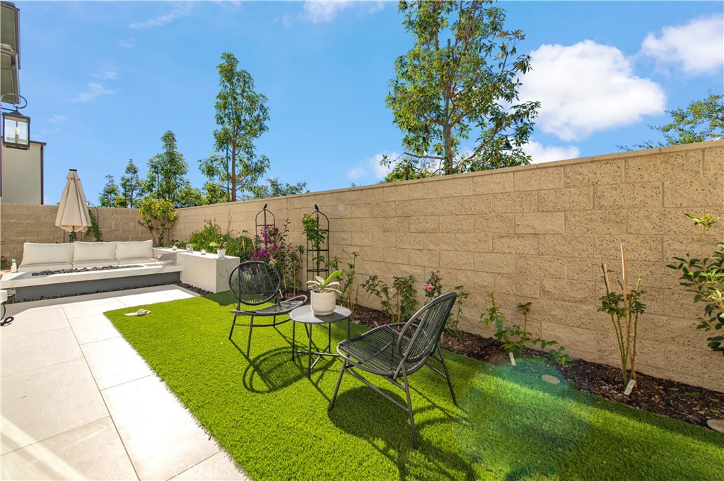131 Reyes Alley Lake Forest, CA 92630 - Photo 36 of 39 swimming pool view with a outdoor seating