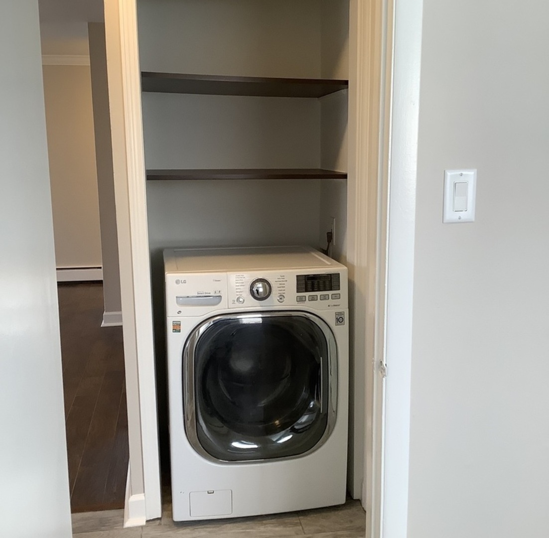 10530 Parkside Avenue, Unit 10 Chicago Ridge, IL 60415 - Photo 11 of 30 a close up view of a washer and dryer