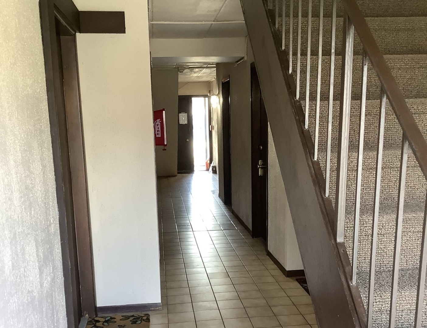 10530 Parkside Avenue, Unit 10 Chicago Ridge, IL 60415 - Photo 25 of 30 a view of entryway