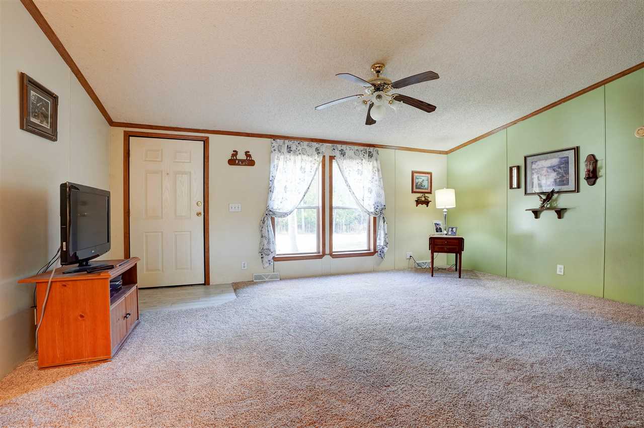 6951 Tri County Bridge Road Southeast Lone Tree, IA 52755 - Photo 6 of 40 Gallery Image 6