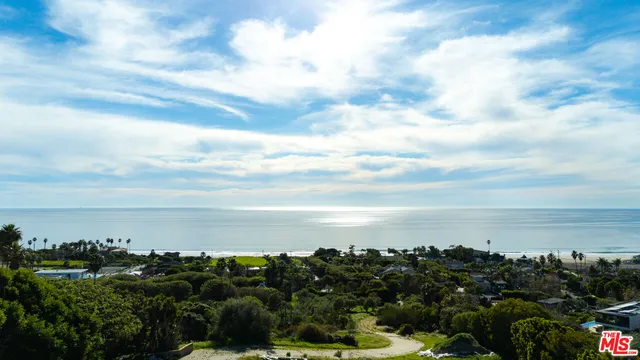 $19,900,000 | 30601 Morning View Drive, Malibu, CA 90265
