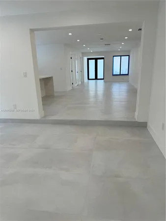 $6,990 | 3335 Southwest 65th Avenue, Unit 3335, Miami, FL 33155