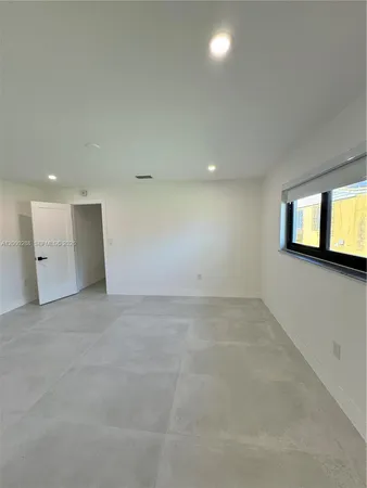 $6,990 | 3335 Southwest 65th Avenue, Unit 3335, Miami, FL 33155