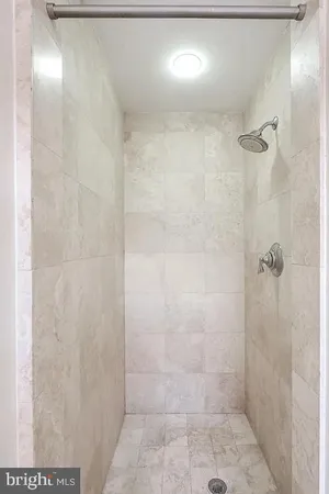 $2,800 | 815 King Street, Unit 6A, Alexandria, VA 22314