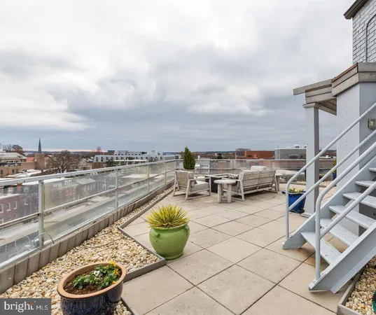 $2,800 | 815 King Street, Unit 6A, Alexandria, VA 22314