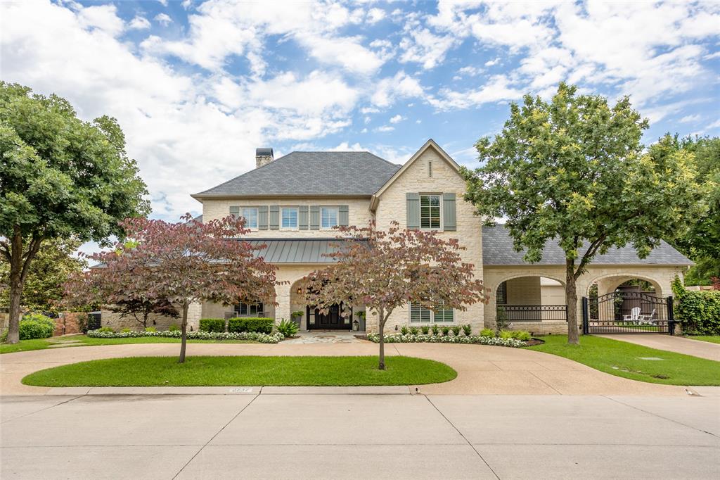 2717 River Forest Dr
