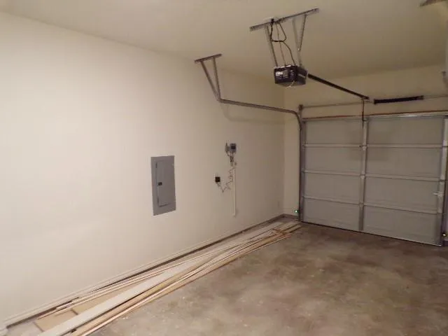 $1,575 | 709 South 5th Street, Unit 1, Bonham, TX 75418