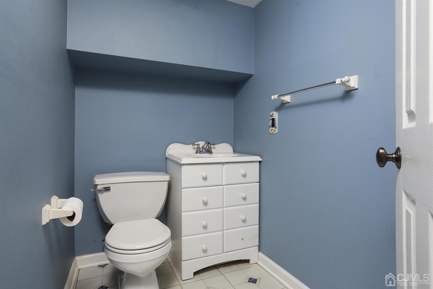 32 Larchmont Road Edison, NJ 08837 - Photo 24 of 32 Gallery Image 24