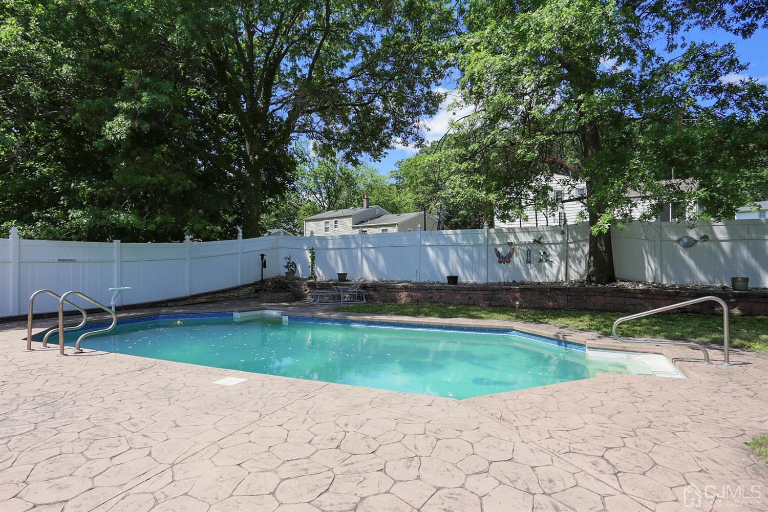 32 Larchmont Road Edison, NJ 08837 - Photo 30 of 32 Gallery Image 30