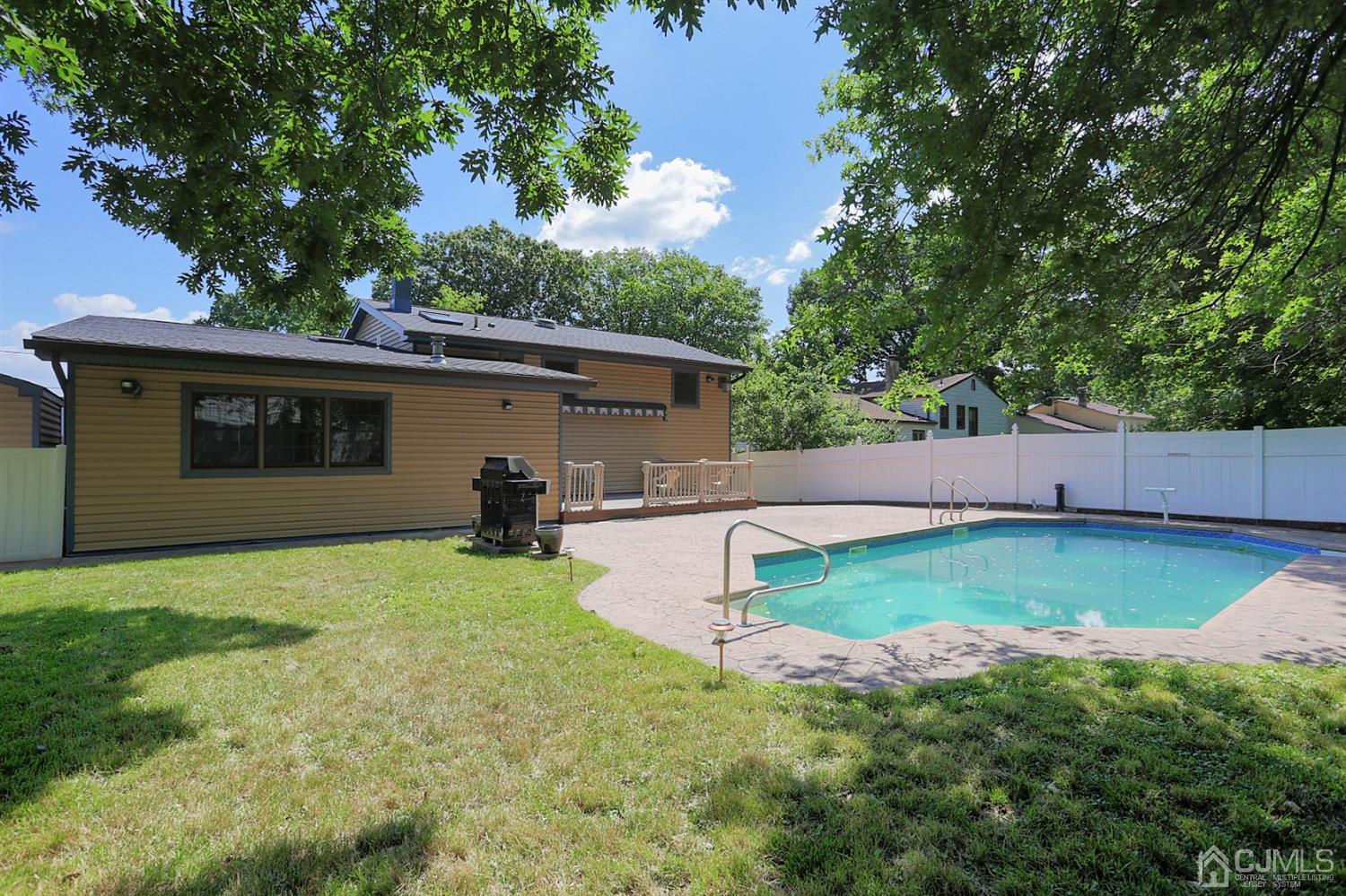 32 Larchmont Road Edison, NJ 08837 - Photo 32 of 32 Gallery Image 32