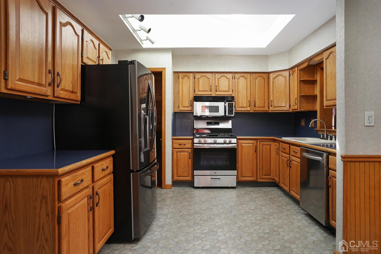 32 Larchmont Road Edison, NJ 08837 - Photo 9 of 32 Gallery Image 9