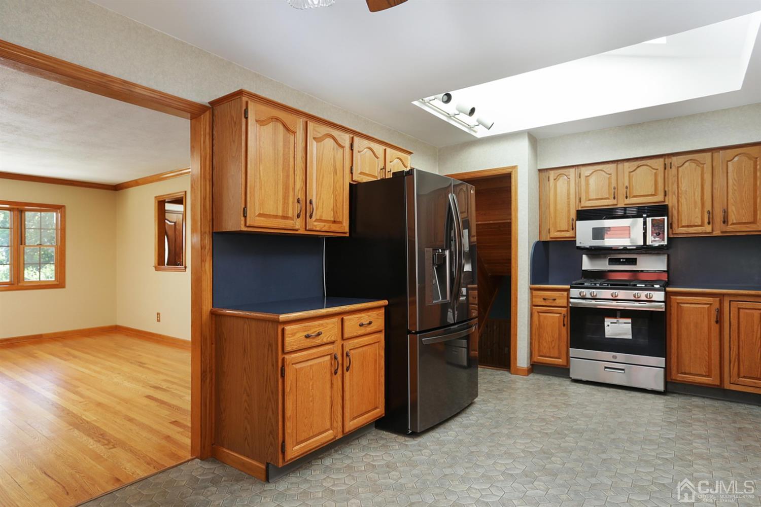 32 Larchmont Road Edison, NJ 08837 - Photo 10 of 32 Gallery Image 10
