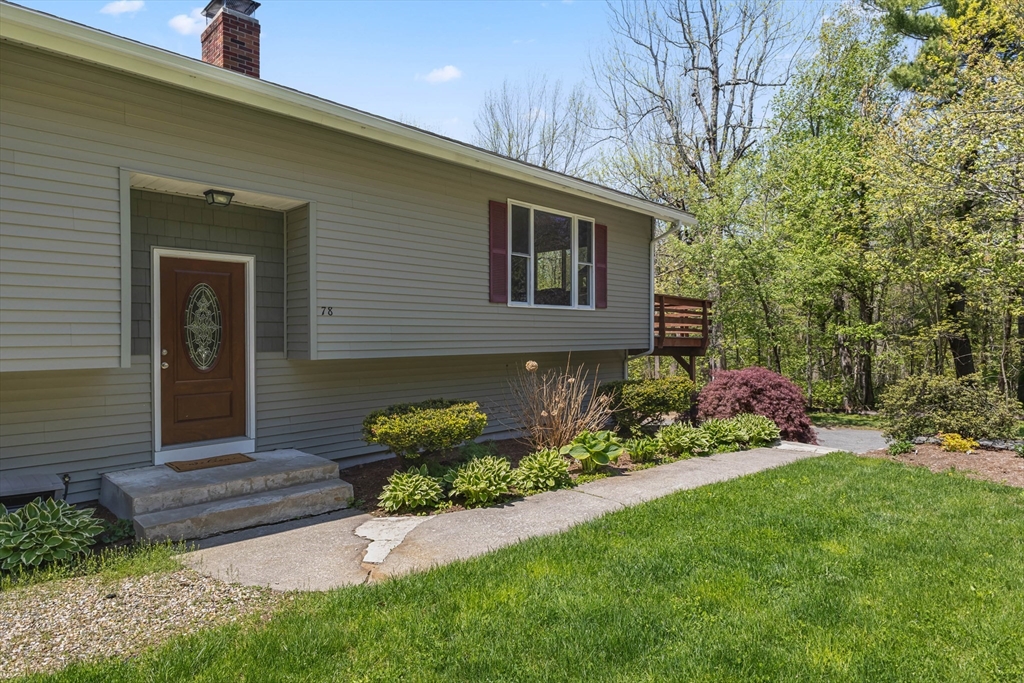 78 Asnebumskit Road Paxton, MA 01612 - Photo 4 of 38