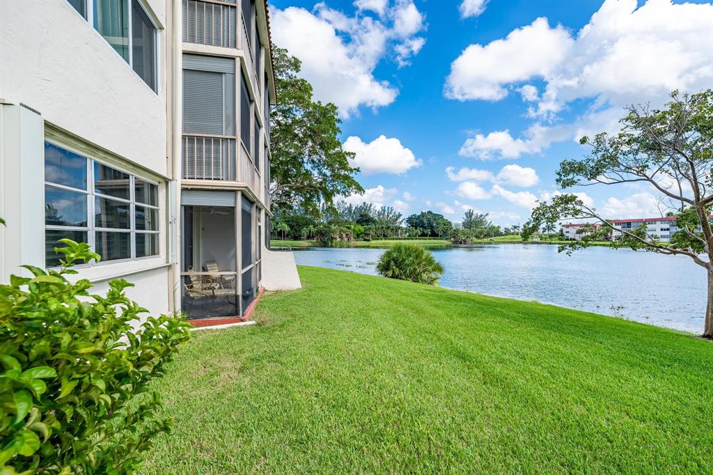 9500 North Hollybrook Lake Drive, Unit 109 Pembroke Pines, FL 33025 - Photo 6 of 57