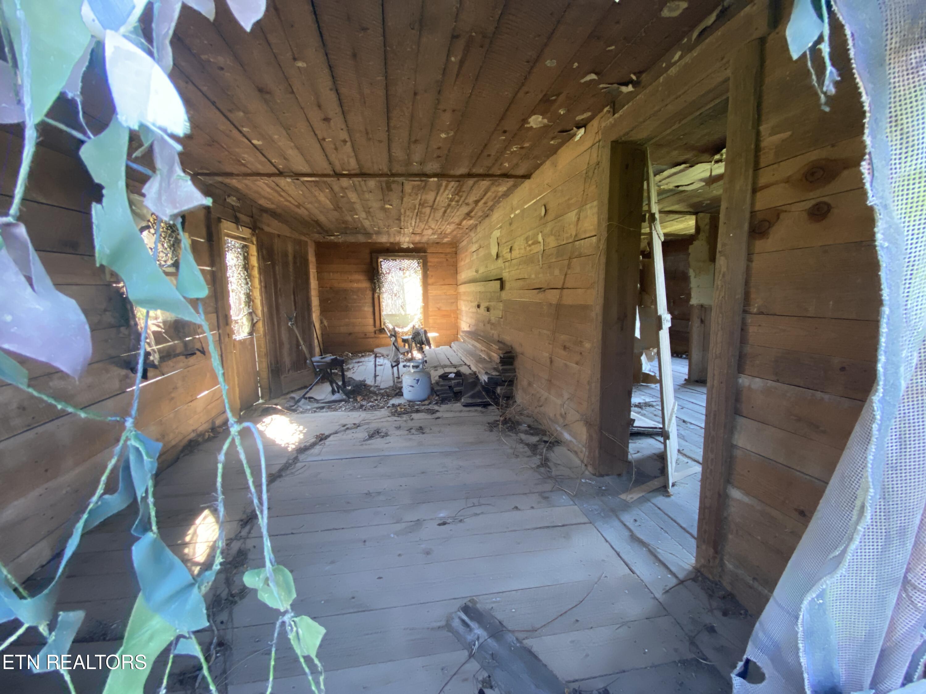 Paint Rock Valley Road Philadelphia, TN 37846 - Photo 32 of 50 Cabin Interior 01