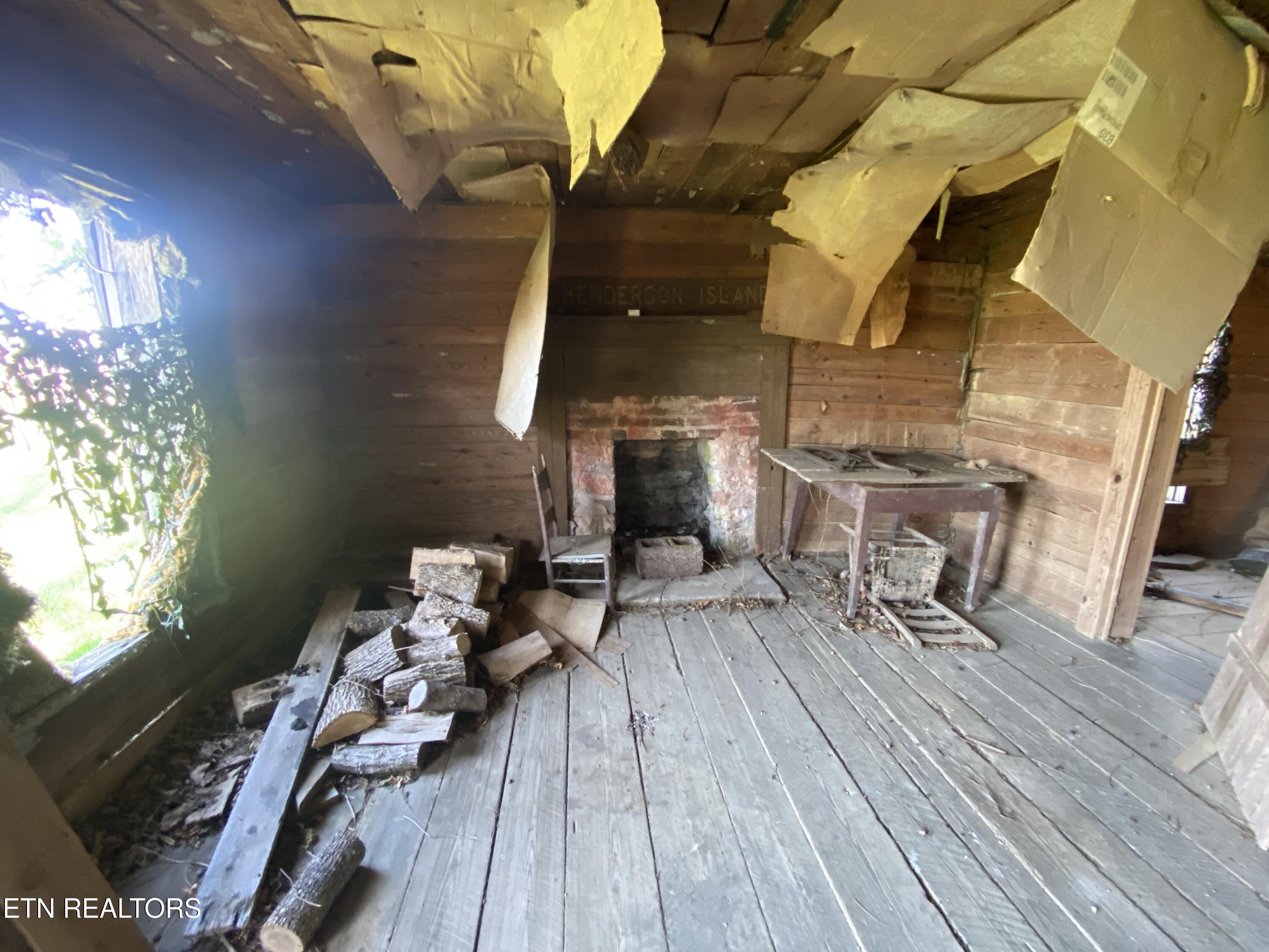 Paint Rock Valley Road Philadelphia, TN 37846 - Photo 43 of 50 Cabin Interior 07