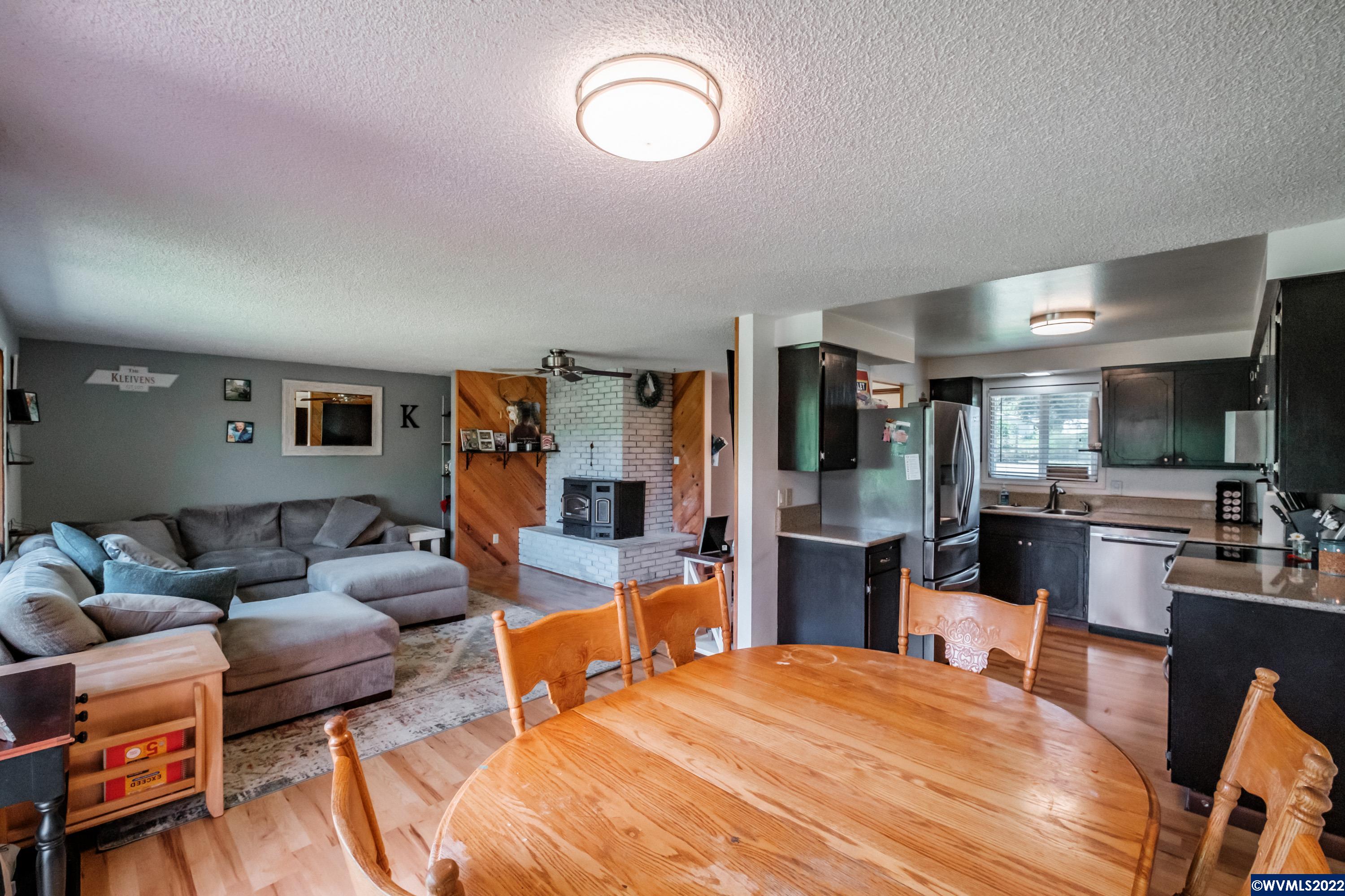 28655 Liberty Road Sweet Home, OR 97386 - Photo 9 of 41 Gallery Image 9