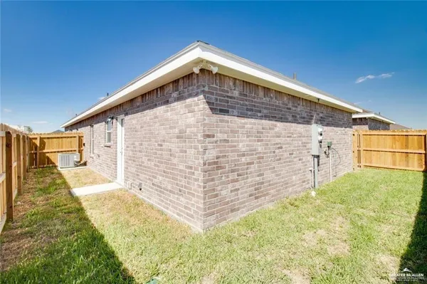 $1,100 | 808 West Sunset Valley Street, Alton, TX 78573