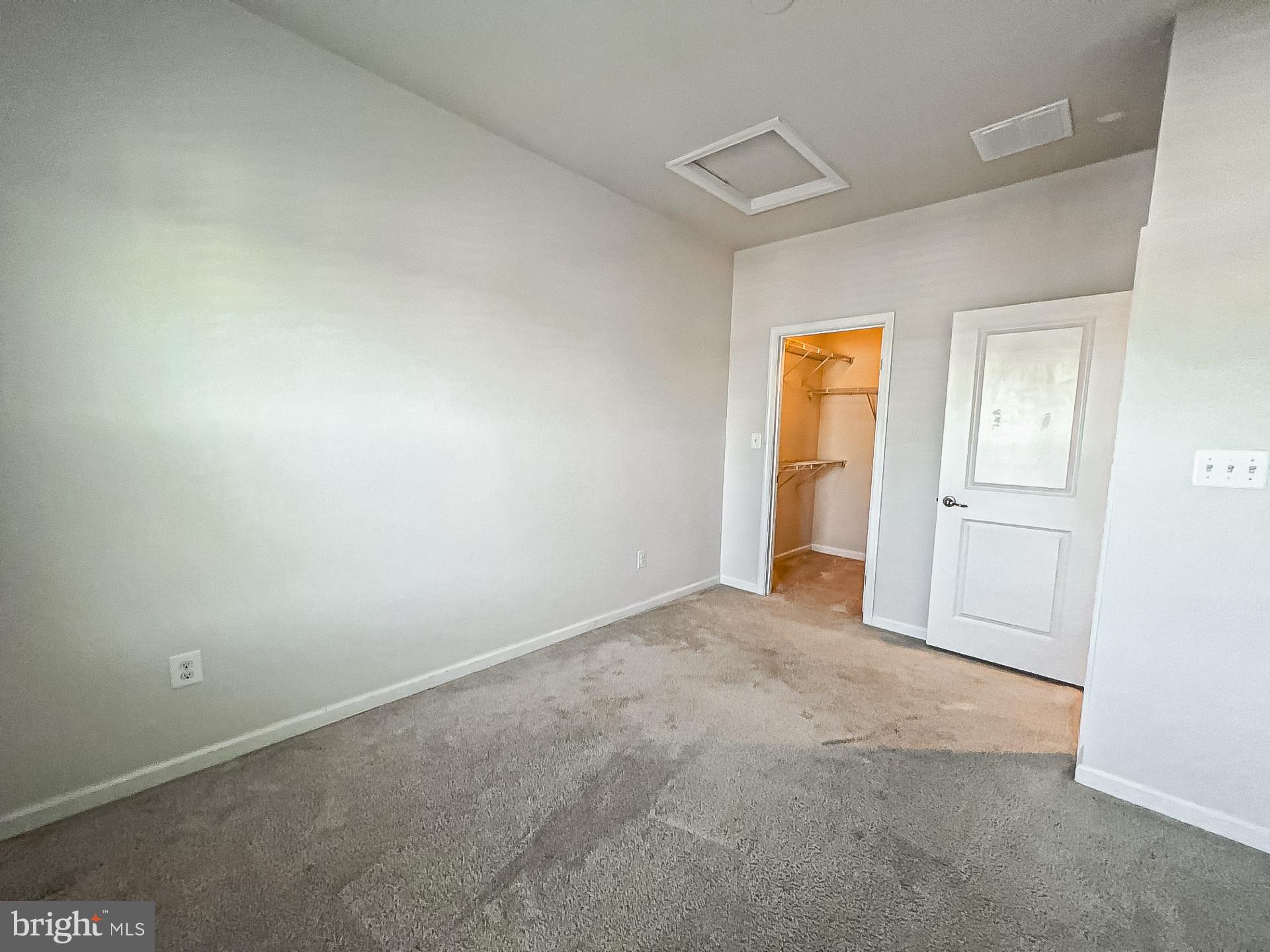 10709 Hinton Way Manassas, VA 20112 - Photo 15 of 42