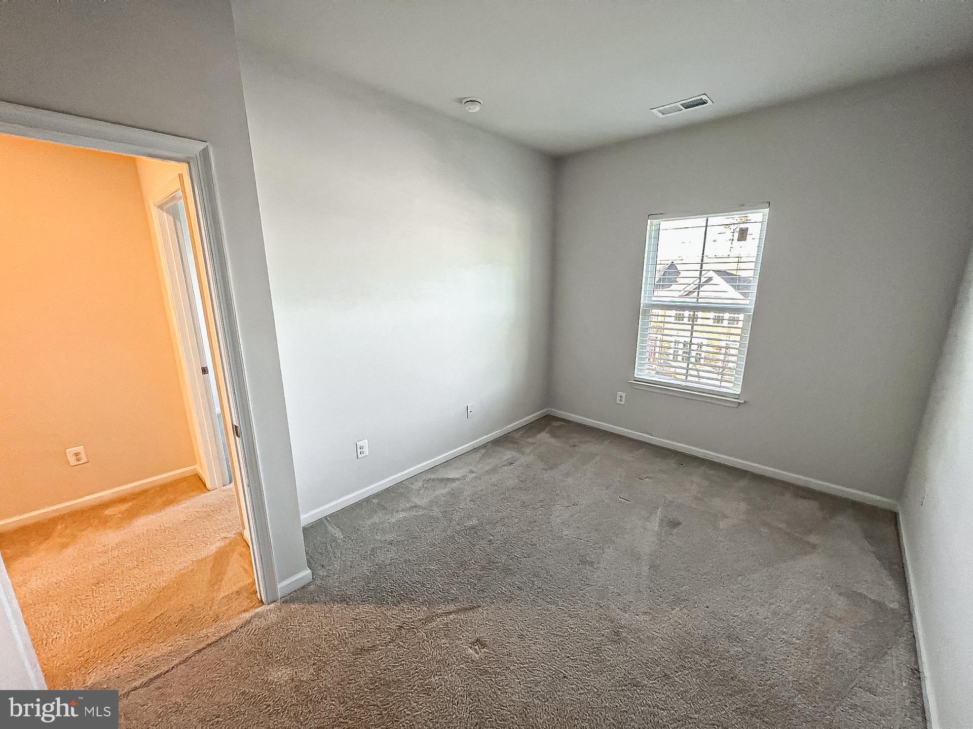 10709 Hinton Way Manassas, VA 20112 - Photo 16 of 42