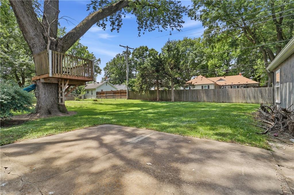 7416 Springfield Street Prairie Village, KS 66208 - Photo 45 of 49