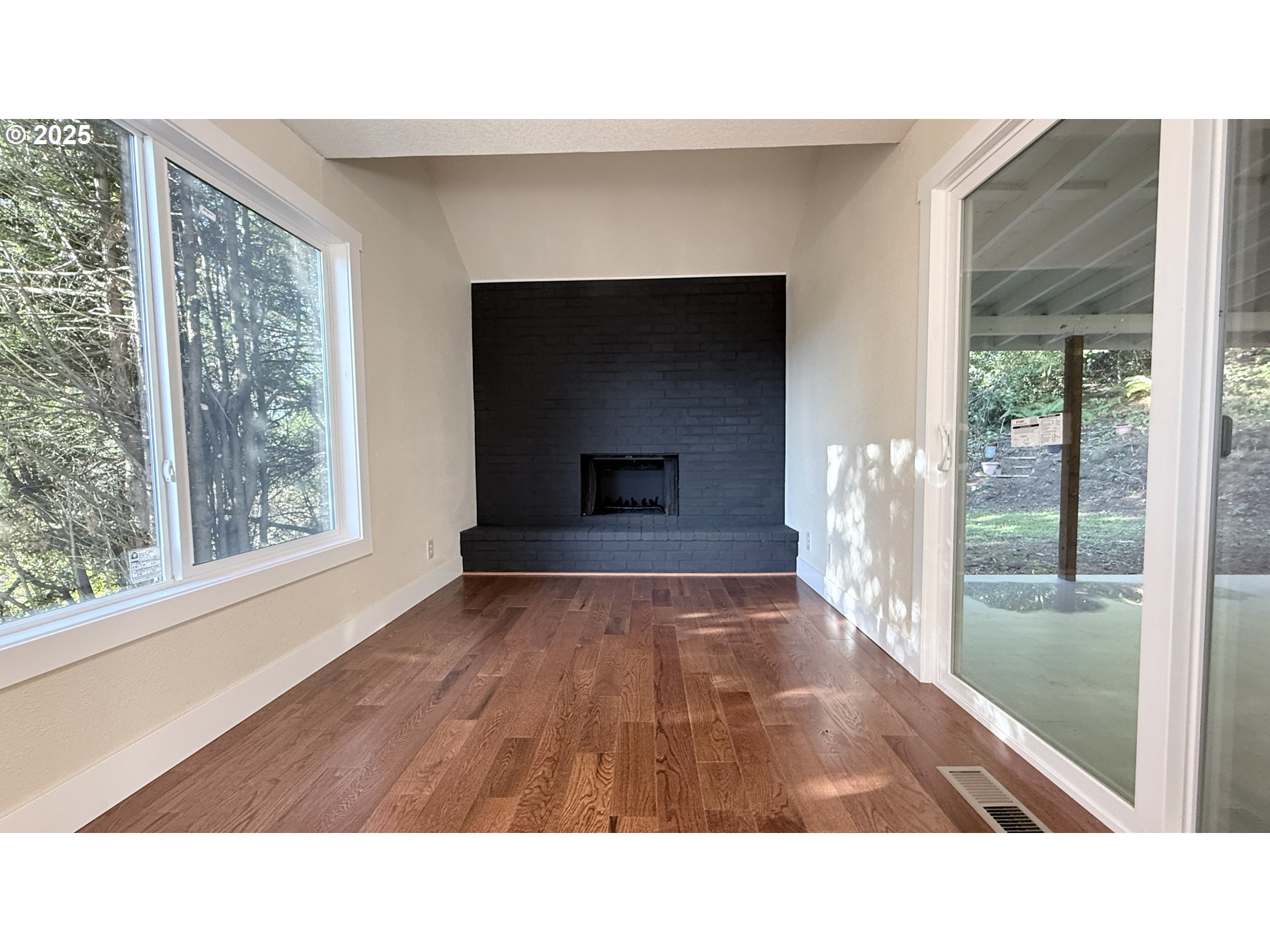 65 Southwest Pleasant View Avenue Gresham, OR 97030 - Photo 11 of 20