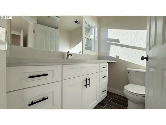 $569,000 | 65 Southwest Pleasant View Avenue, Gresham, OR 97030