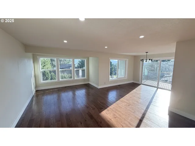 $569,000 | 65 Southwest Pleasant View Avenue, Gresham, OR 97030