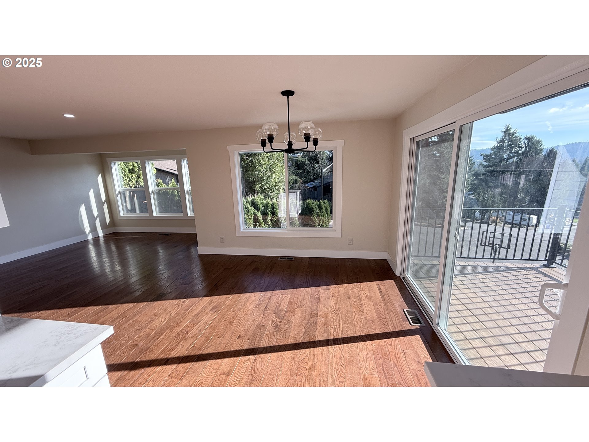 65 Southwest Pleasant View Avenue Gresham, OR 97030 - Photo 9 of 20