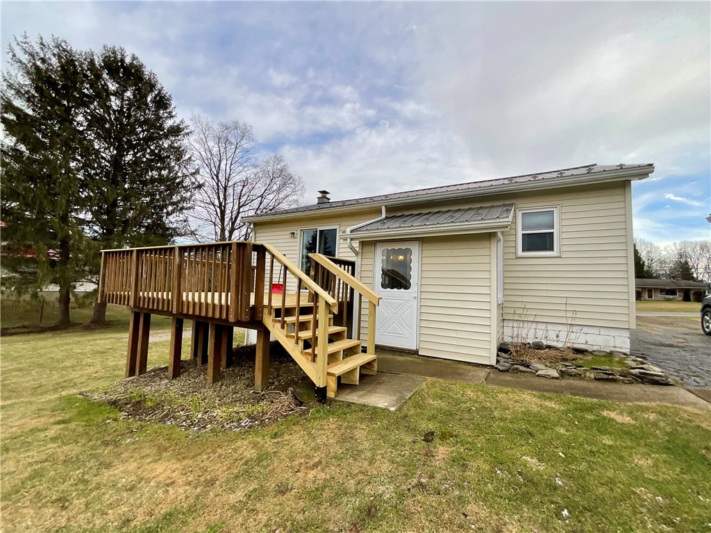 13450 West Schutt Road Chaffee, NY 14030 - Photo 4 of 37