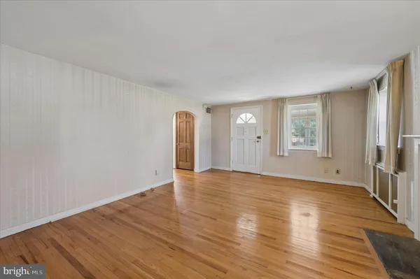 $300,000 | 125 South Sproul Road, Broomall, PA 19008