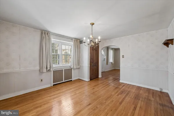 $300,000 | 125 South Sproul Road, Broomall, PA 19008