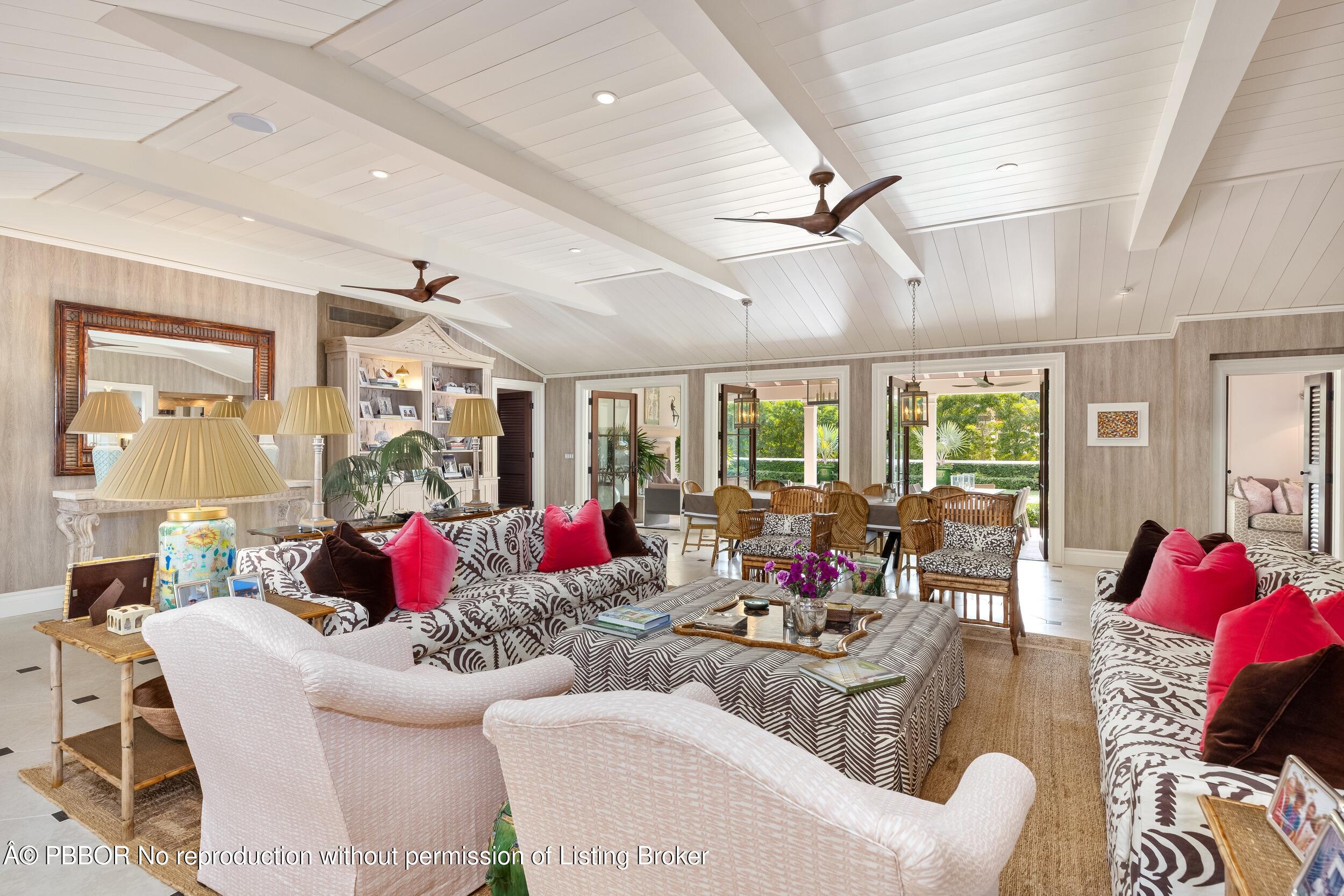 258 List Road Palm Beach, FL 33480 - Photo 5 of 45 Living Area