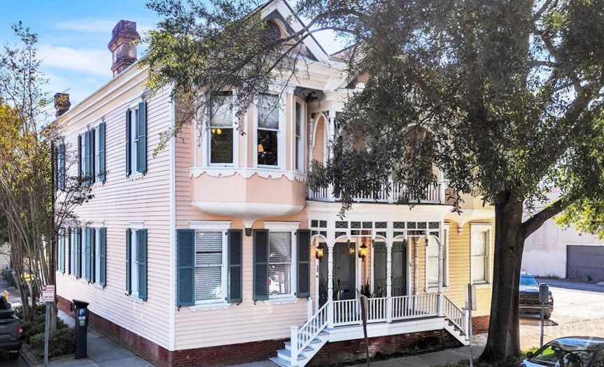 32 Habersham Street Savannah, GA 31401 - Photo 1 of 38