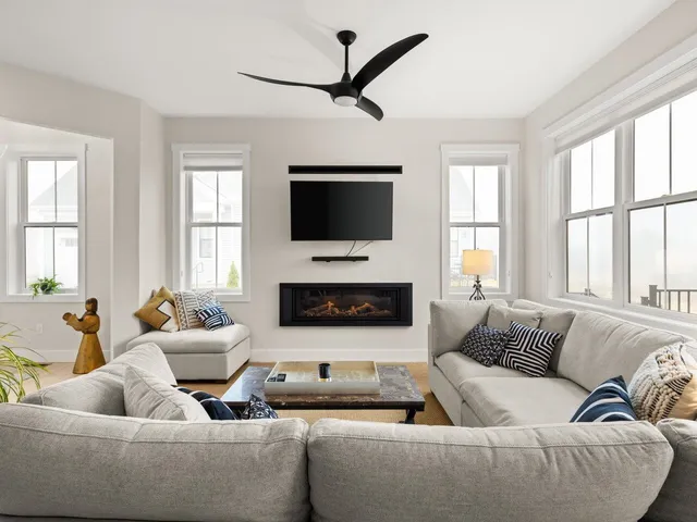 $942,000 | 601 Vale Drive, South Burlington, VT 05403