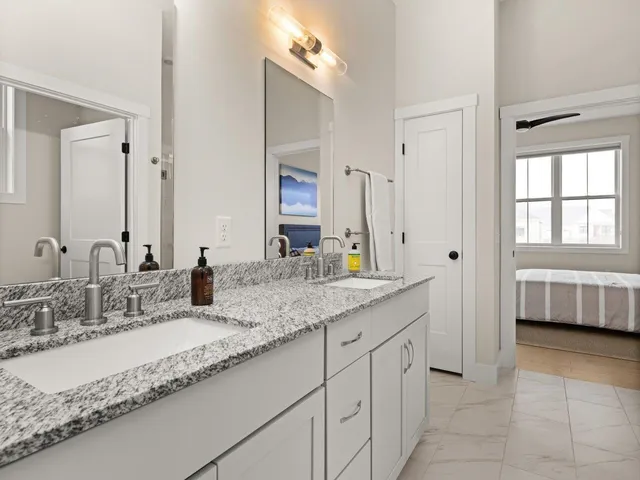 $942,000 | 601 Vale Drive, South Burlington, VT 05403