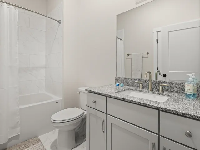 $942,000 | 601 Vale Drive, South Burlington, VT 05403