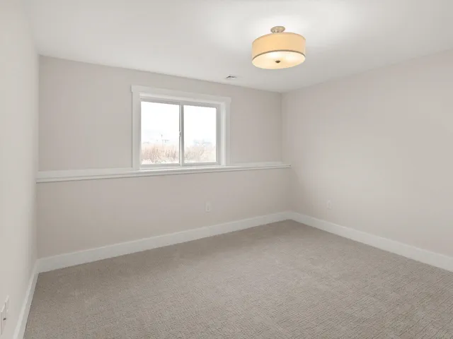 $942,000 | 601 Vale Drive, South Burlington, VT 05403