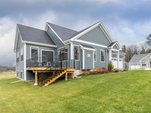 $942,000 | 601 Vale Drive, South Burlington, VT 05403
