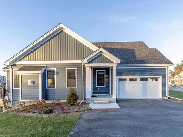 $942,000 | 601 Vale Drive, South Burlington, VT 05403