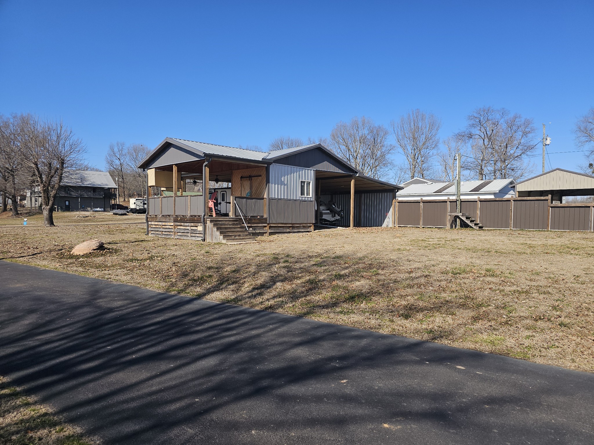625 River Road Clifton, TN 38425 - Photo 7 of 71
