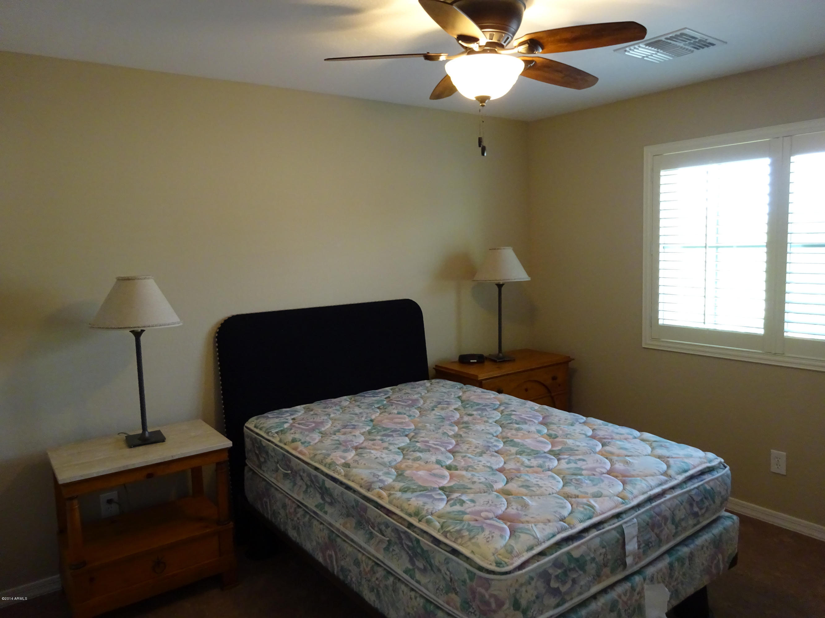 2158 Scully Drive Phoenix, AZ 85023 - Photo 9 of 13 DSC00047