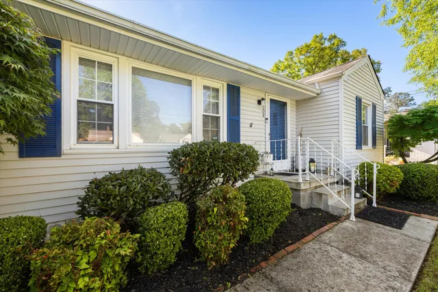 $1,800 | 108 South St Marks Avenue, Chattanooga, TN 37411