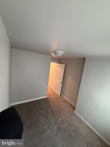 a view of empty room with window